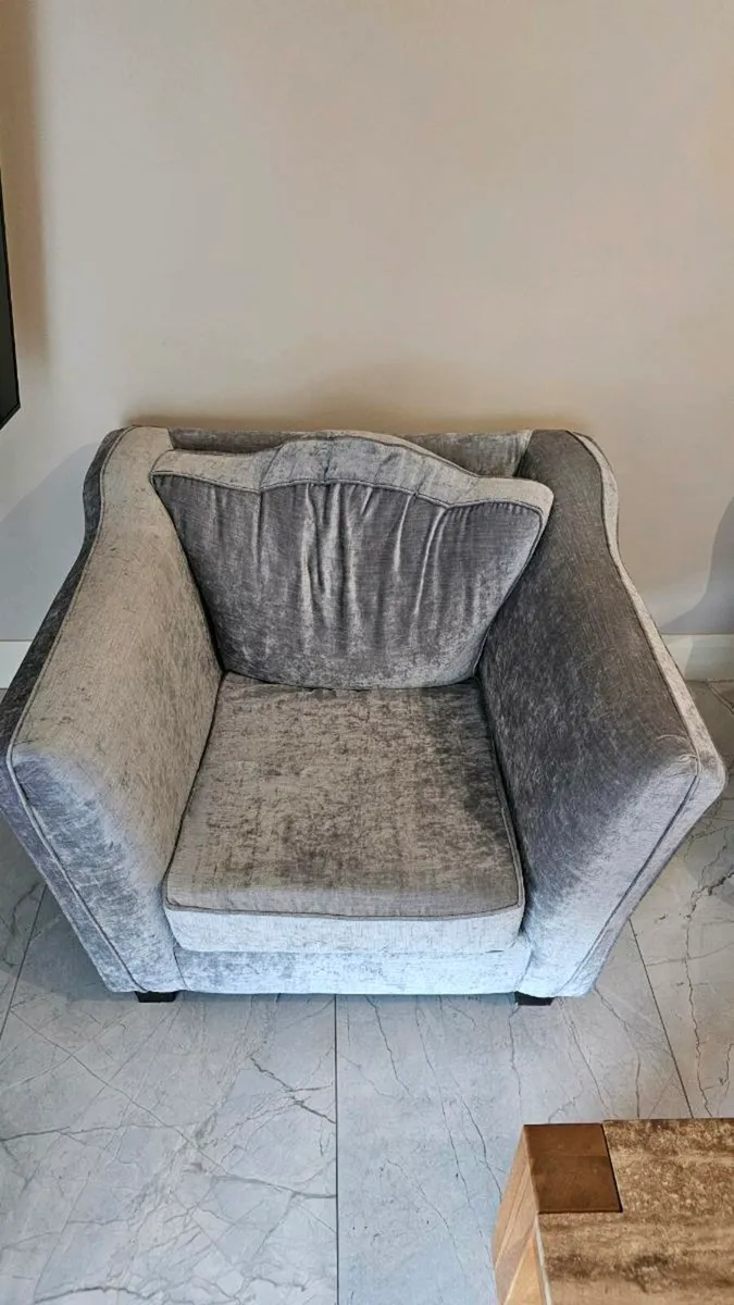 2 Seater Couch, Single Seat & 2 Foot Rest - Image 3