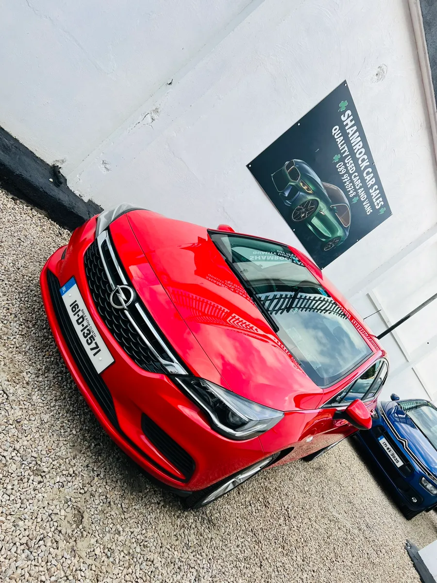 2016 Opel Astra Sc 1.0T 105 ps **low kms** - Image 1