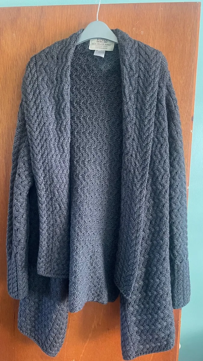 Women’s  Aran cardigan - Image 1