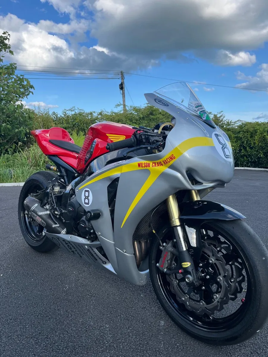Honda CBR 1000rr - Image 1