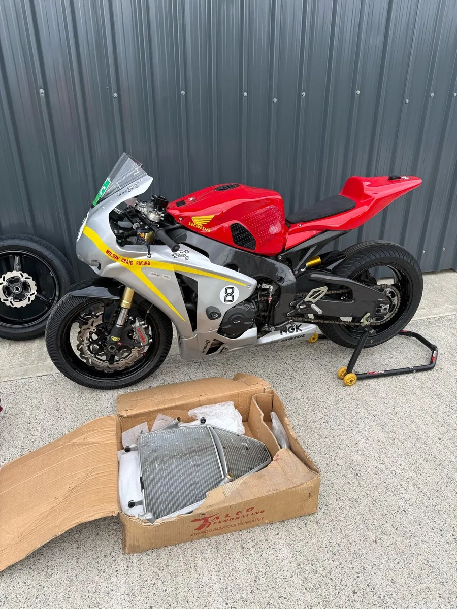 Honda CBR 1000rr - Image 4