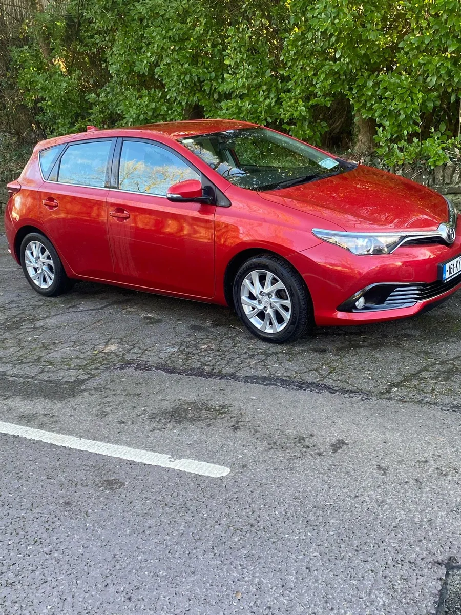 TOYOTA AURIS 1.6 DIESEL LUNA - Image 2
