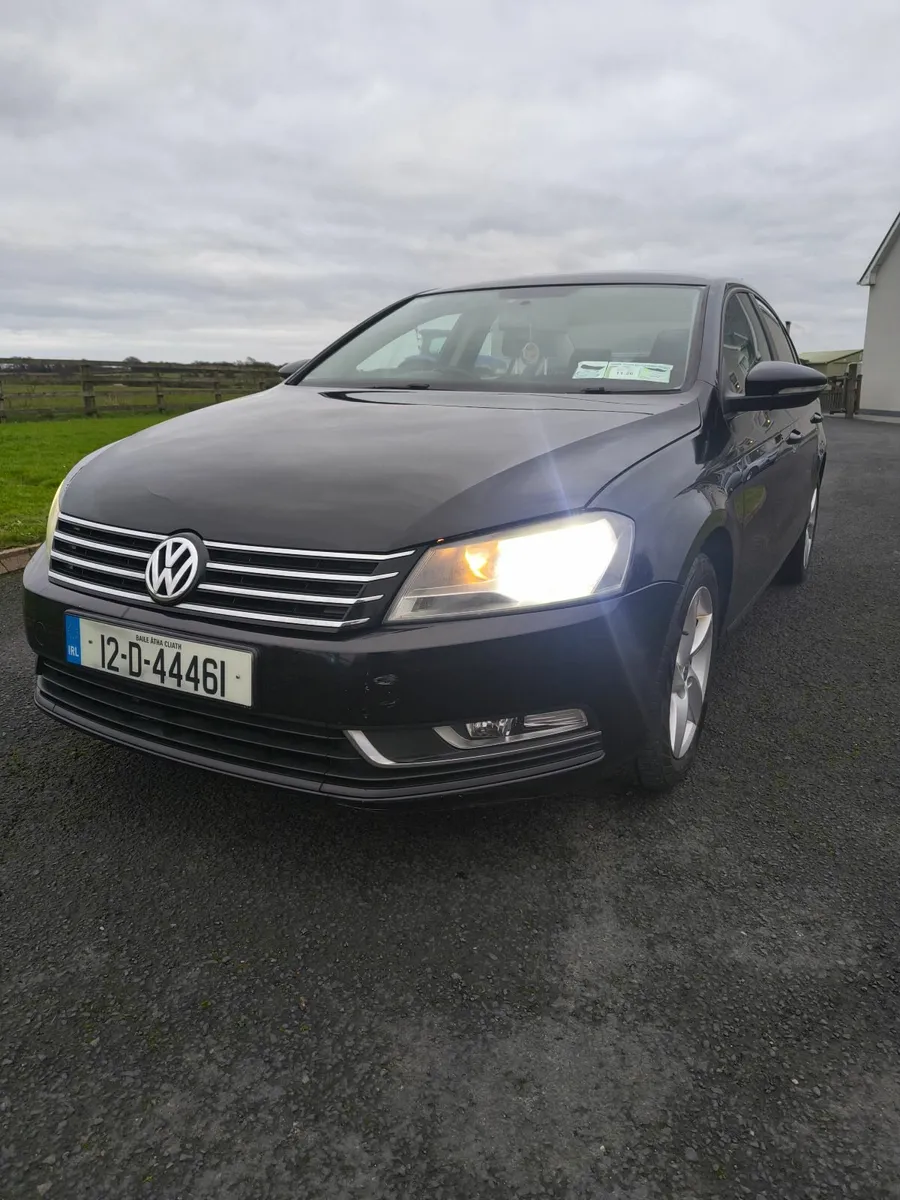 Volkswagen Passat 2012 - Image 1