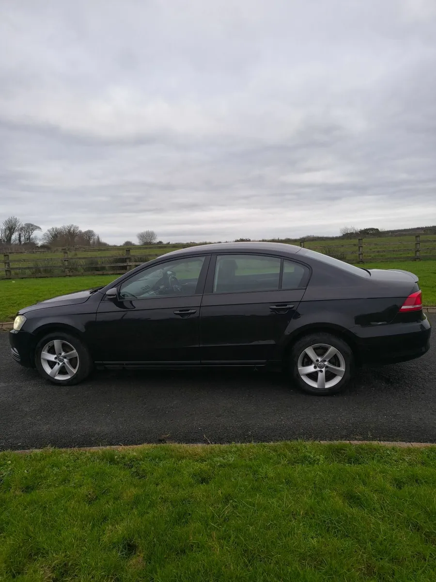 Volkswagen Passat 2012 - Image 4
