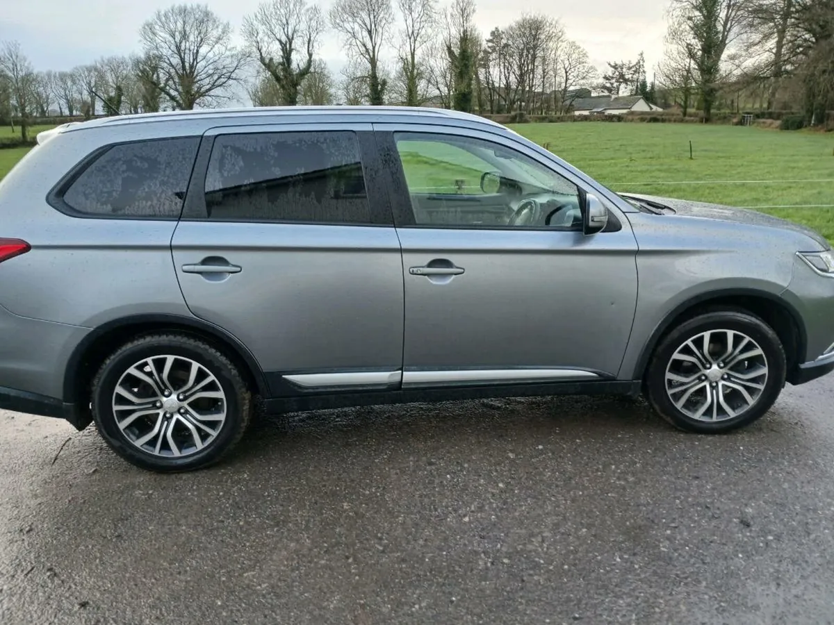 Mitsubishi outlander - Image 2