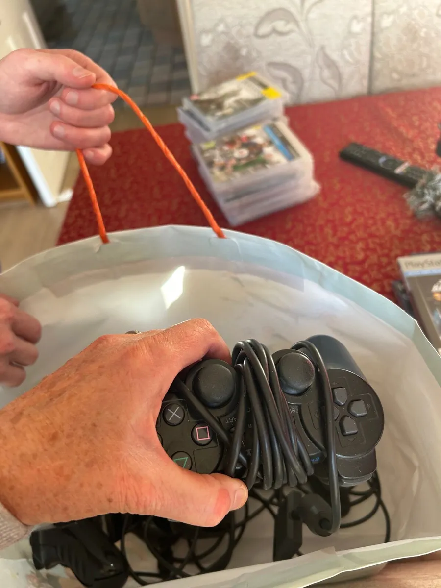 Play station - Image 2