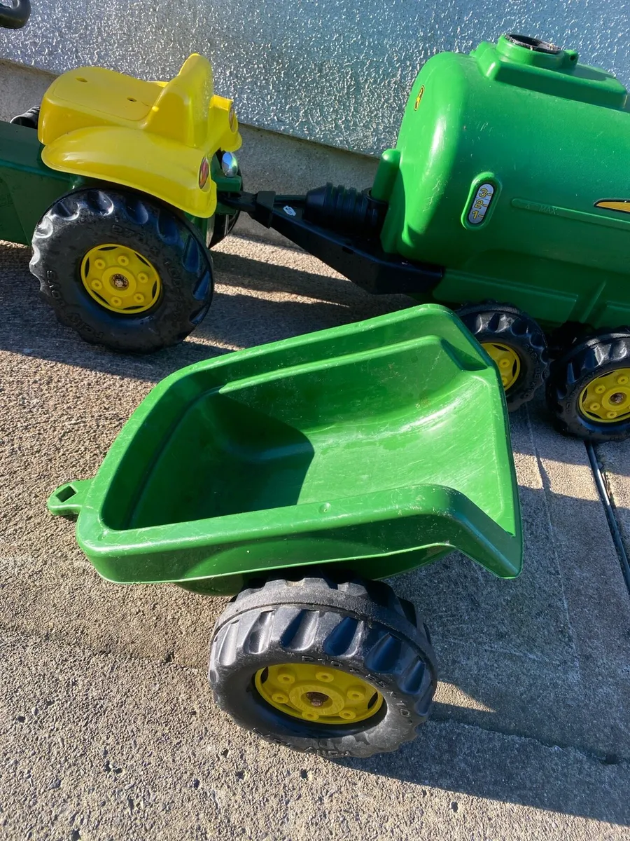 Toy tractor with slurry tank and little trailer - Image 4