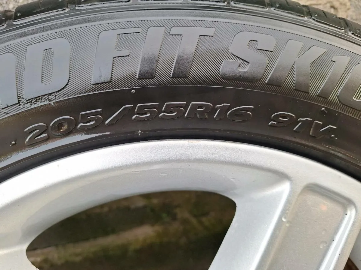 Ford Focus 16in Alloys - Image 3