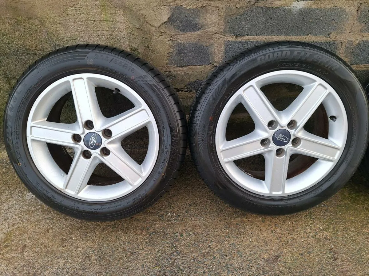 Ford Focus 16in Alloys - Image 4