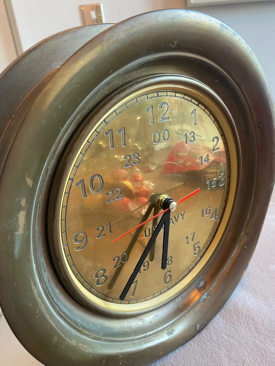 Rare Vintage US Navy Brass clock - Image 2