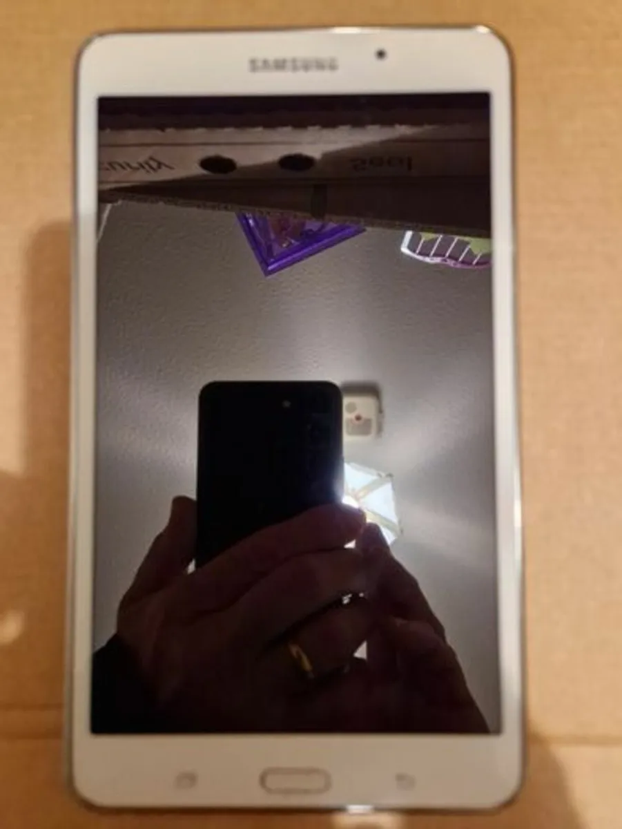 Samsung Galaxy Tab 4 Tablet, Model SM-T230, 8GB - Image 2