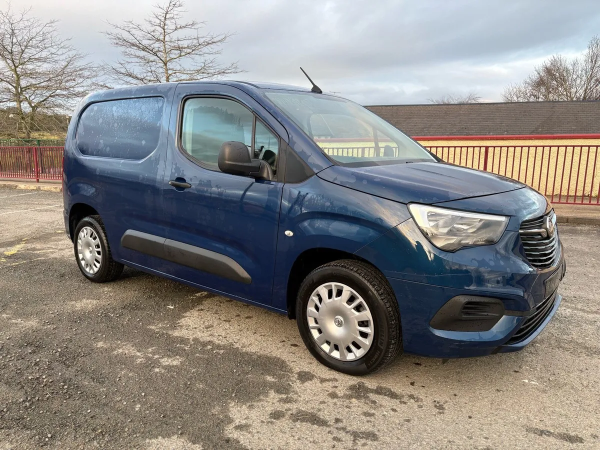3020 (201) VAUXHALL COMBO SPORTIVE - Image 1