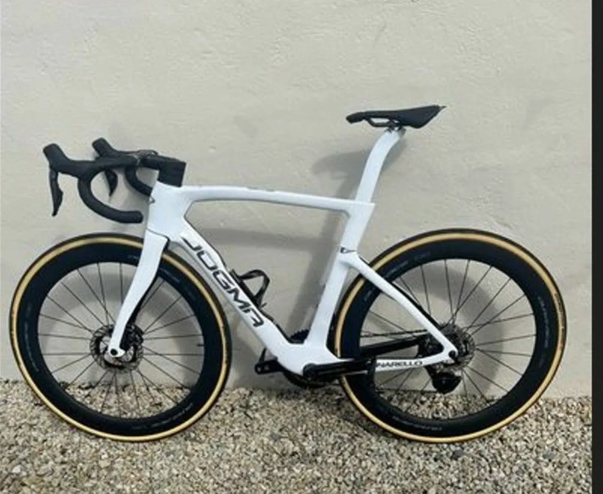 Pinarello Dogma - Image 2