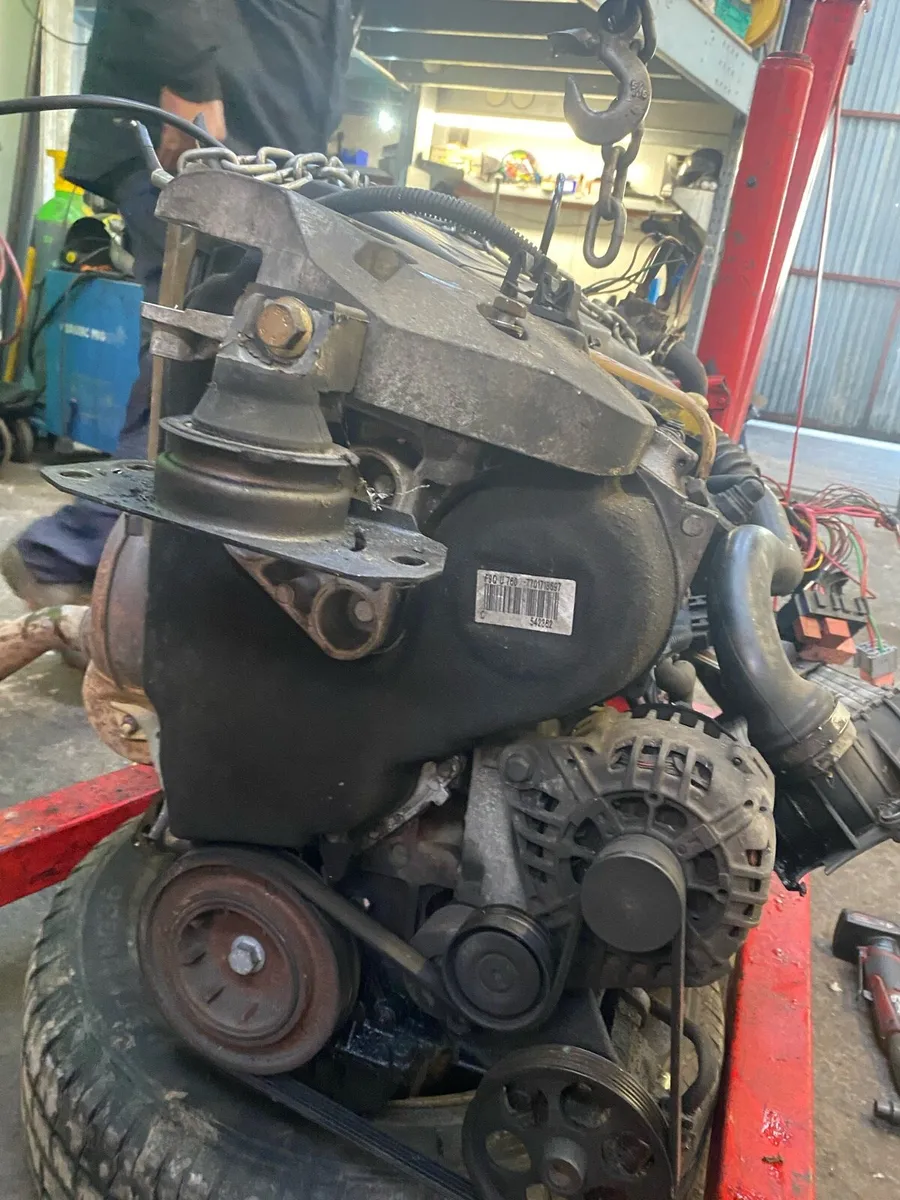 Renault traffic 1.9 engine gearbox - Image 2