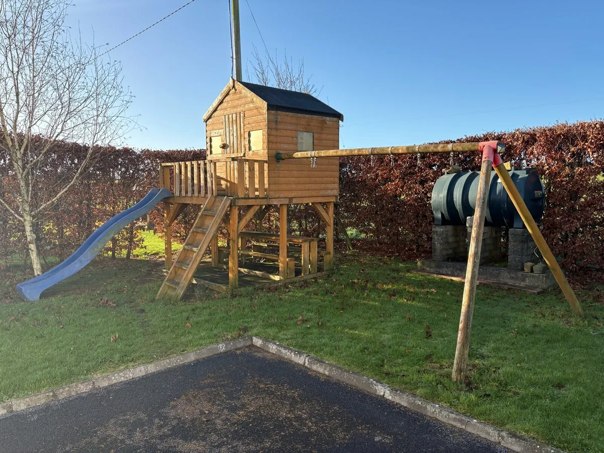 Tree house - Image 2