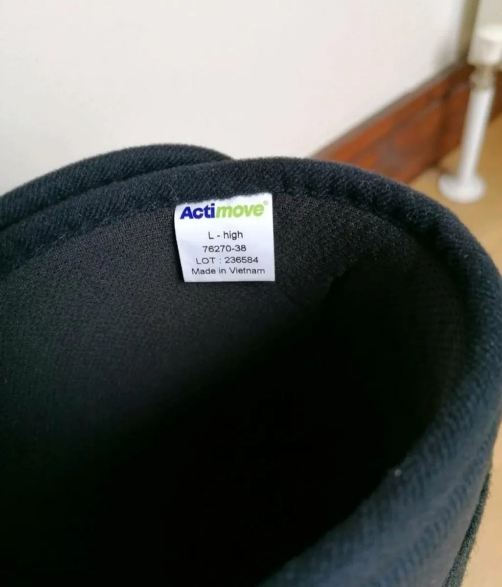 Medical Support Walking Boot - Image 2