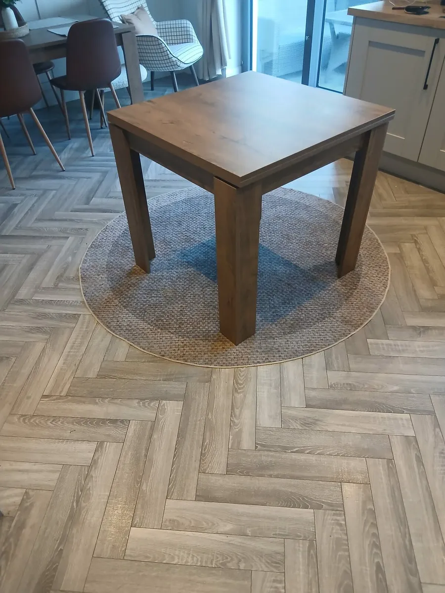 Extendable dining table - Image 2