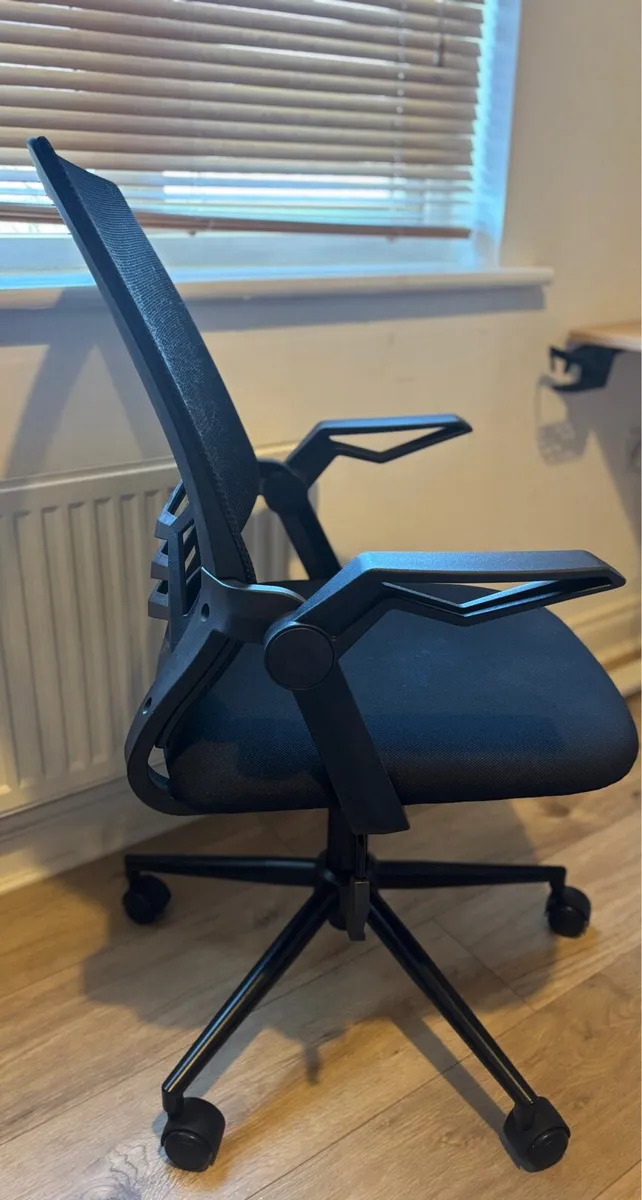 Ergonomic Mesh Office Chair - Image 4