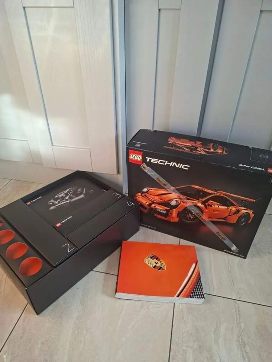 Original Box & manual for lego Porsche 911 GT3 RS 42056