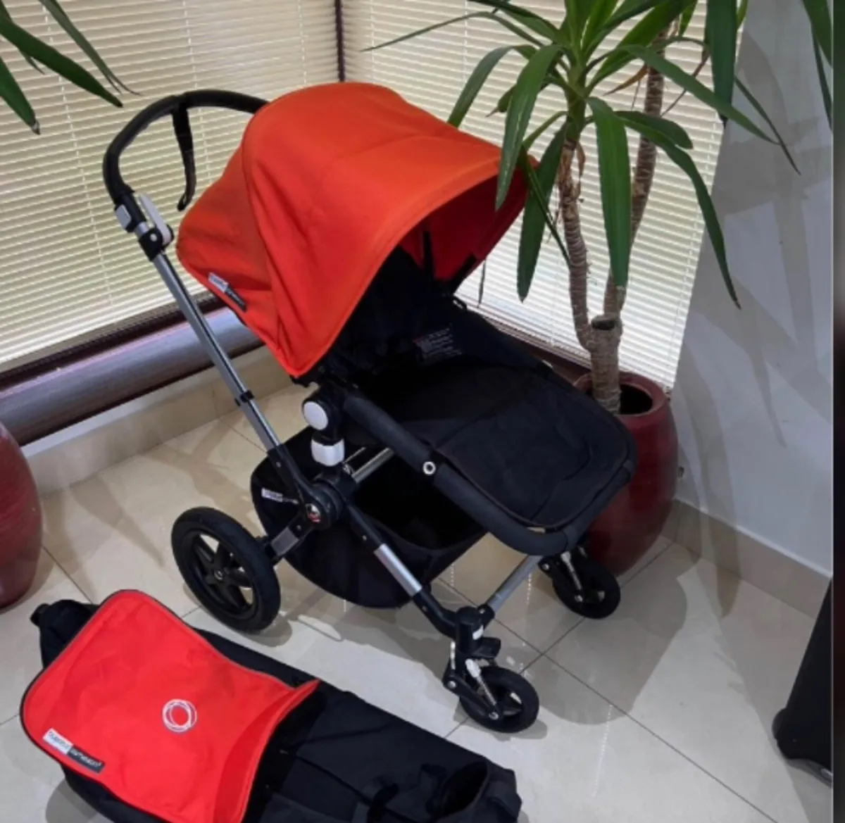 Bugaboo cameleon 3 in orange in swords
