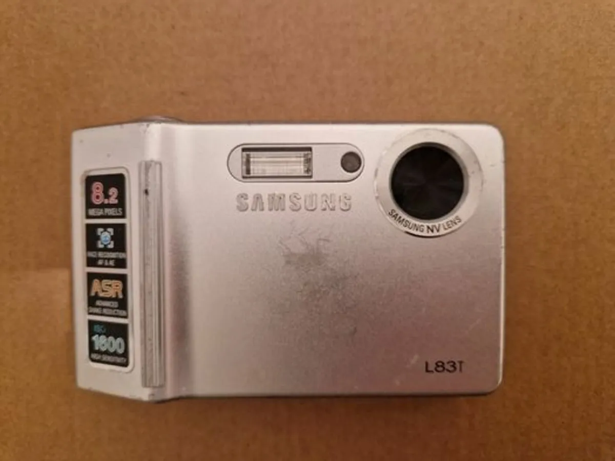 Samsung L38T Digital Camera  8.2 Megapixels