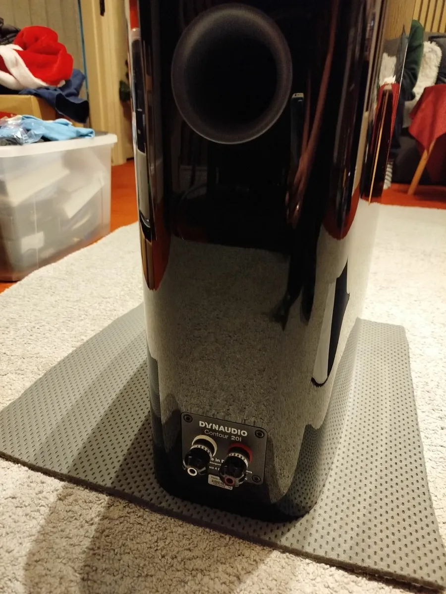 Dynaudio Countour 20i high gloss Black. - Image 1