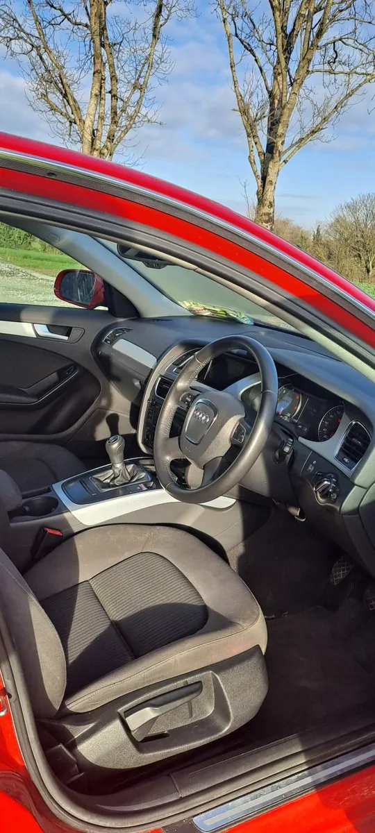 Audi A4 2010 - Image 4