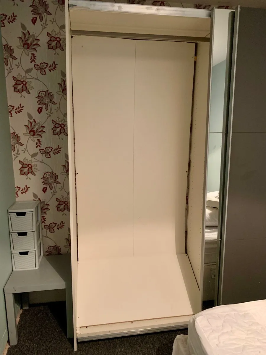 Sliderobe Wardrobe - Free to take away asap. - Image 4