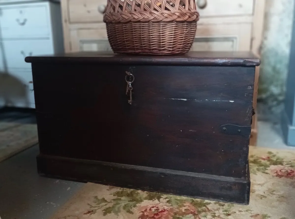 Large Antique Trunk - Image 4