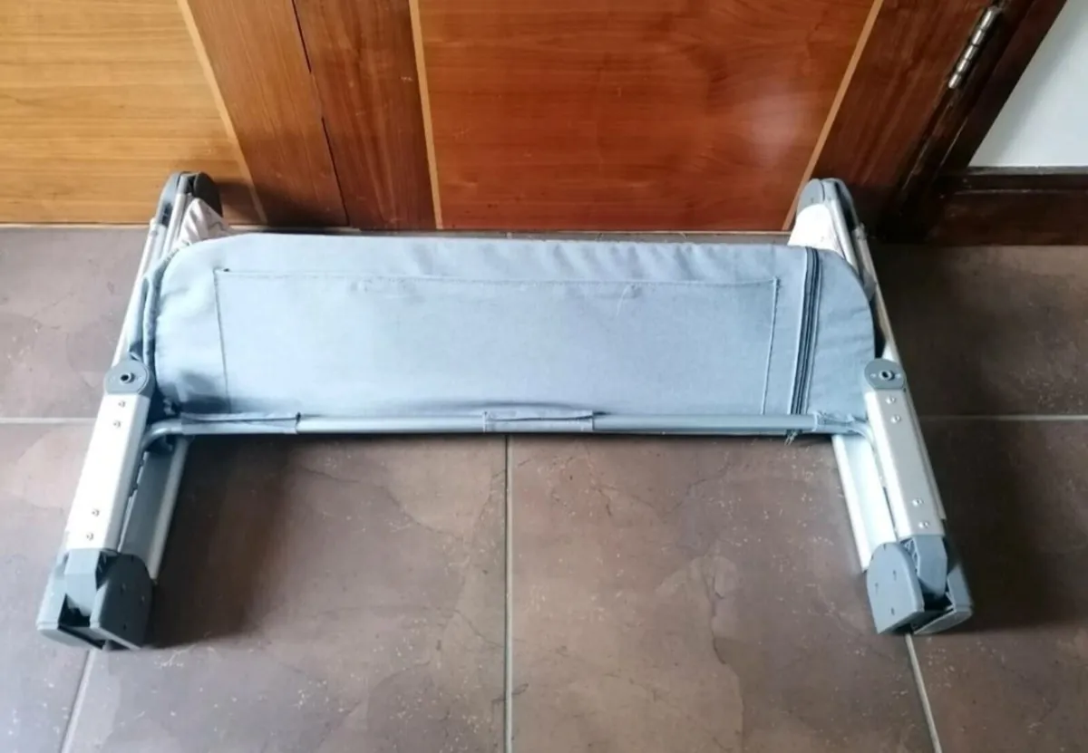 Babylo Folding Crib - Image 4