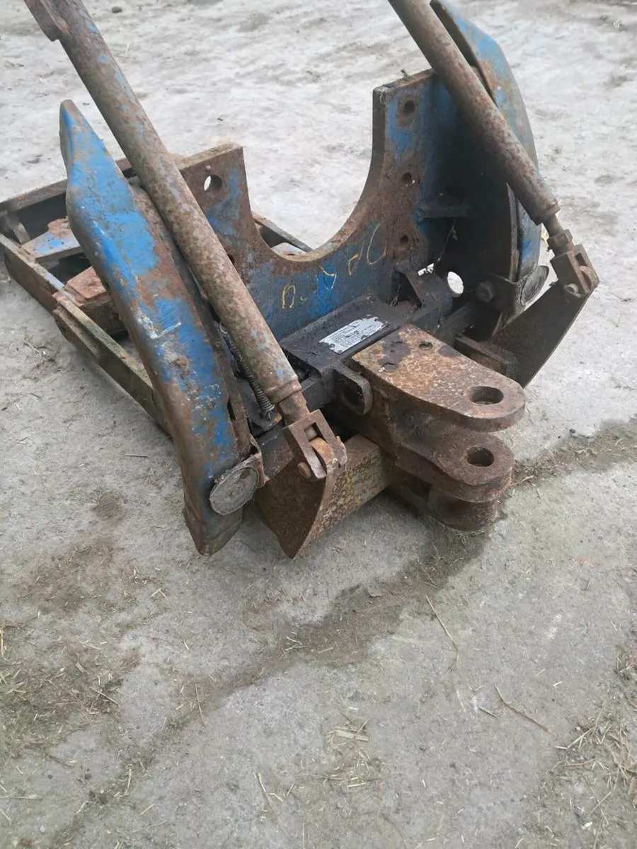 Ford TW Pick Up Hitch - Image 2