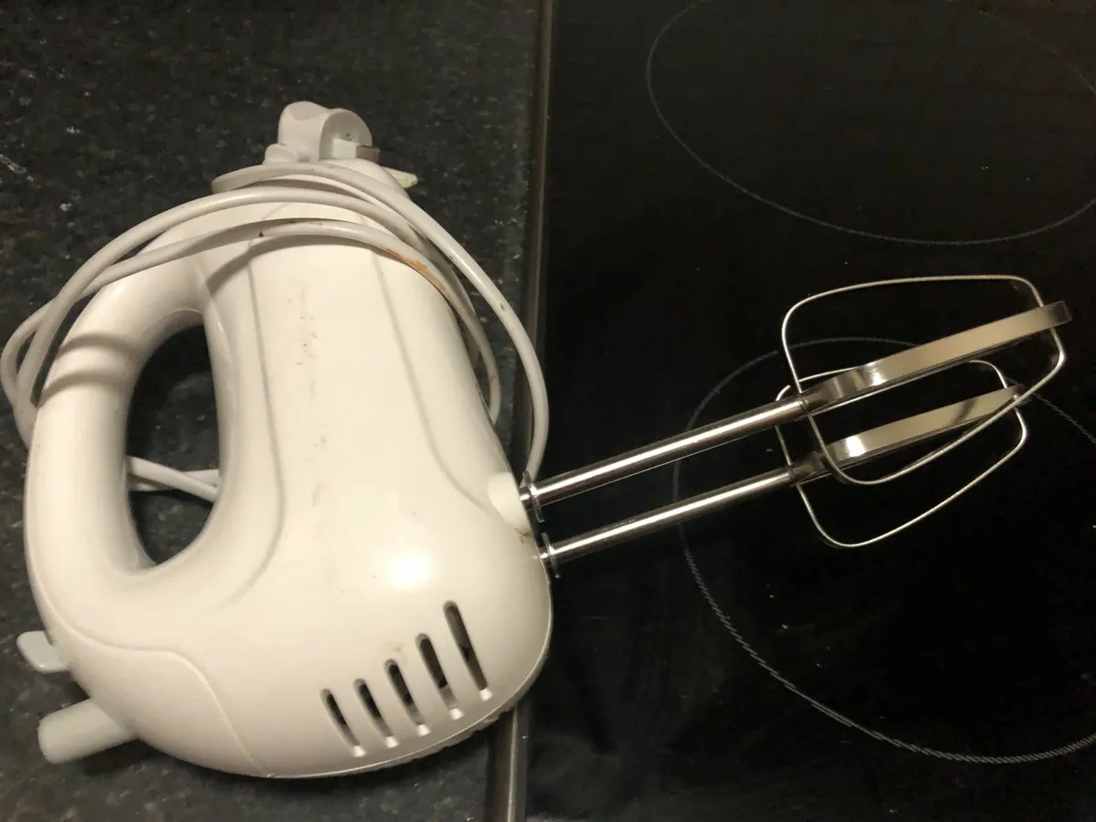 ELECTRIC WHIPS - Image 1