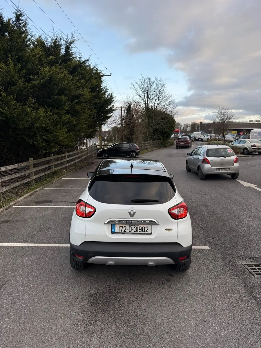 PRICE 9350//Renault Captur 2017 Automatic gearbox - Image 2