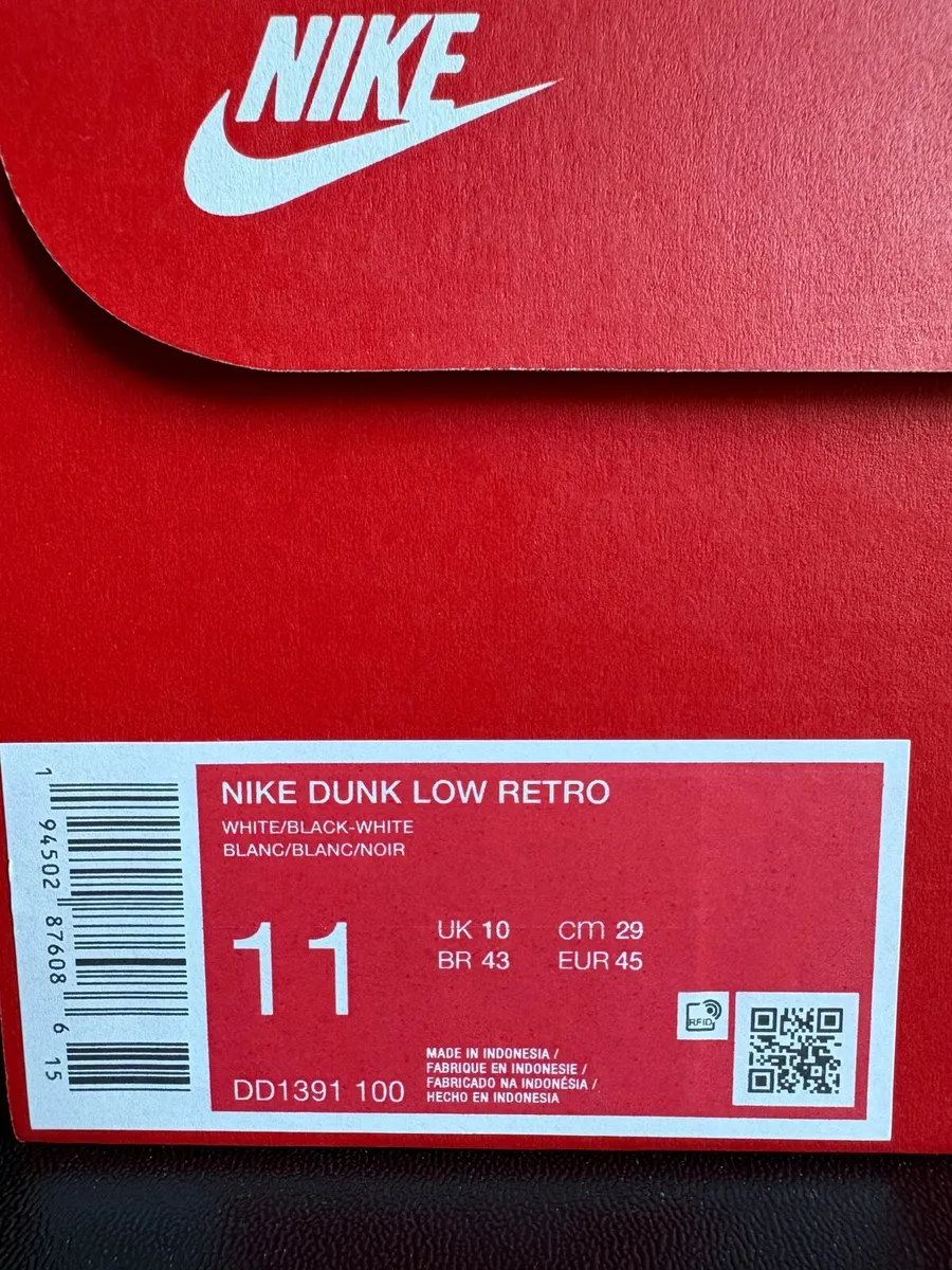 Nike Dunk Low | Pandas - Image 3