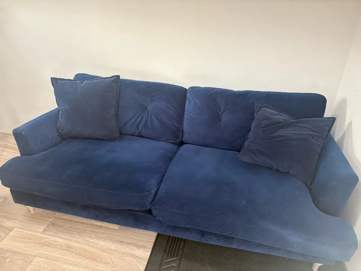 4 seater DFS sofa - Image 1