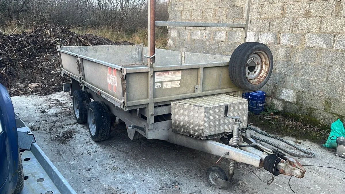 10x5’6 Hudson tipper - Image 1