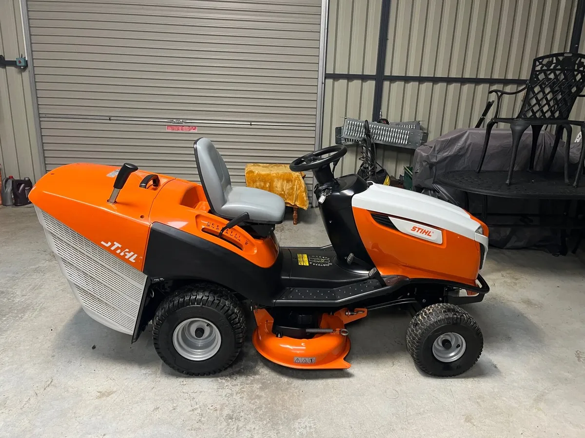 Ride on Lawnmower - Image 4