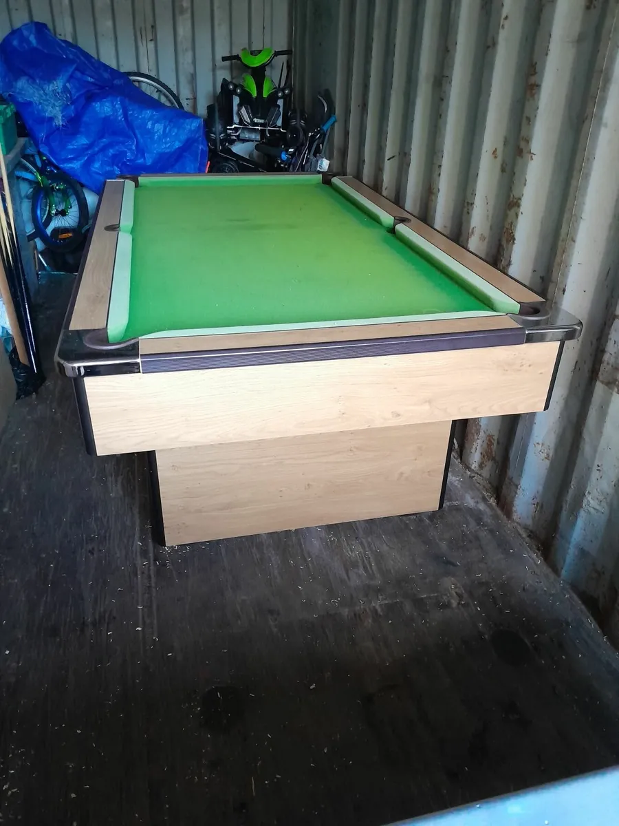 Pool table - Image 2