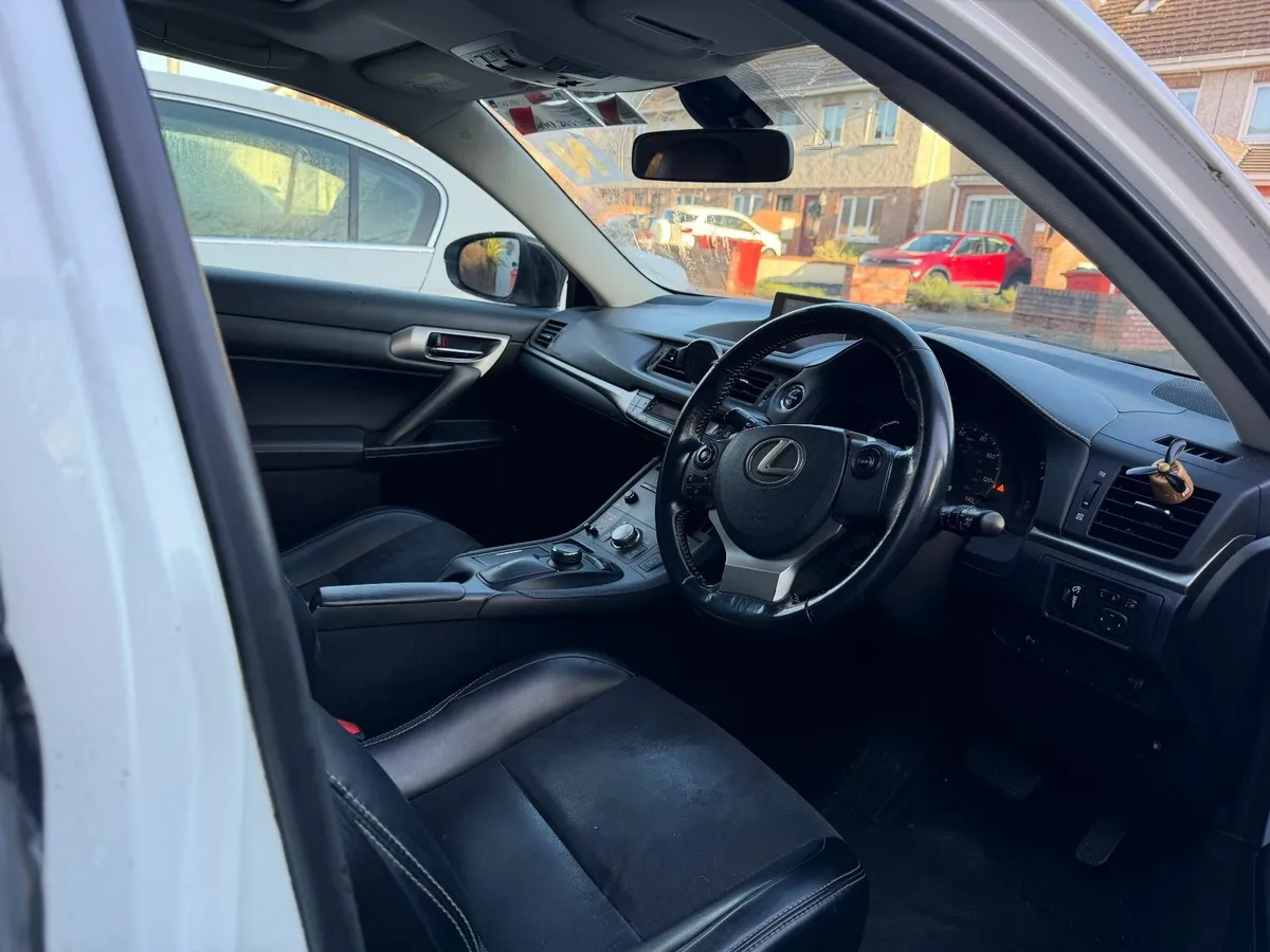 Lexus CT 2016 - Image 4