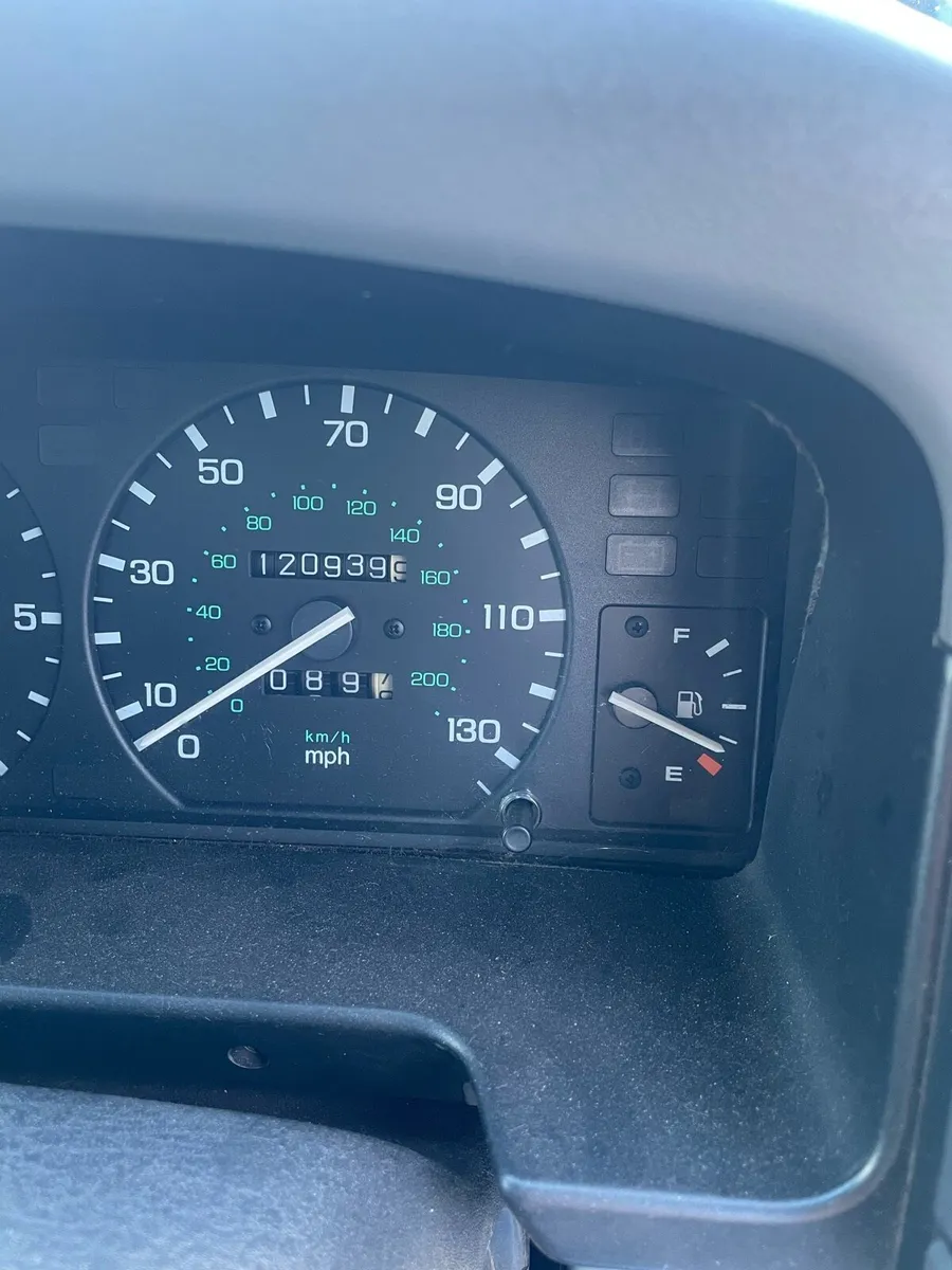 Land Rover - Image 4