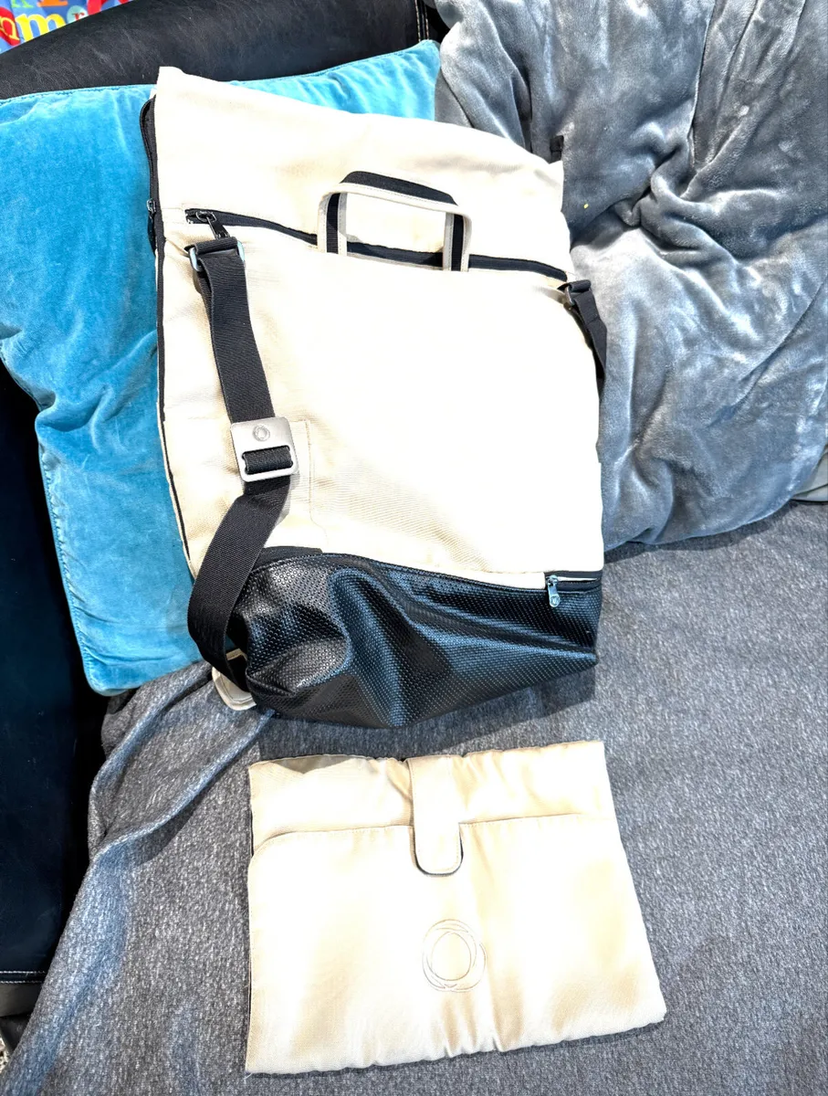 Bugaboo changing bag in swords - Image 4