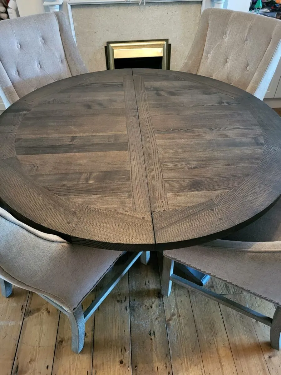 Round Extendable Dining Table - Image 2