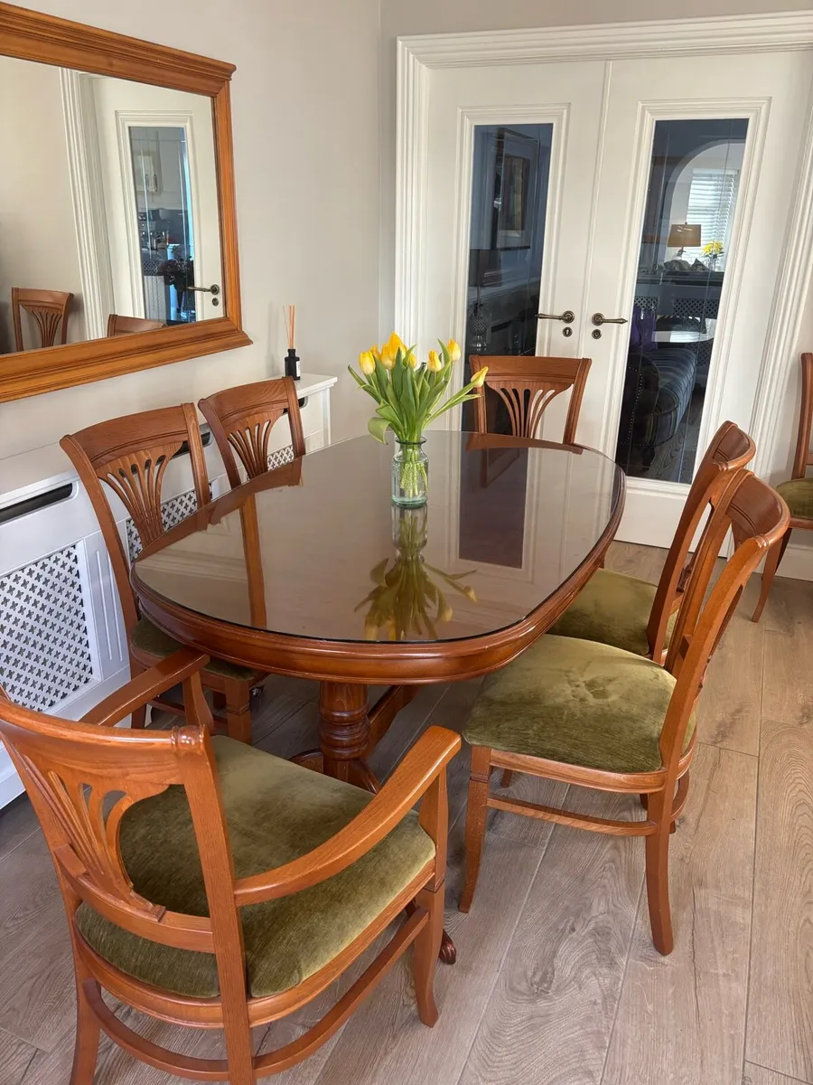 Dining Room Table & Chairs - Image 1