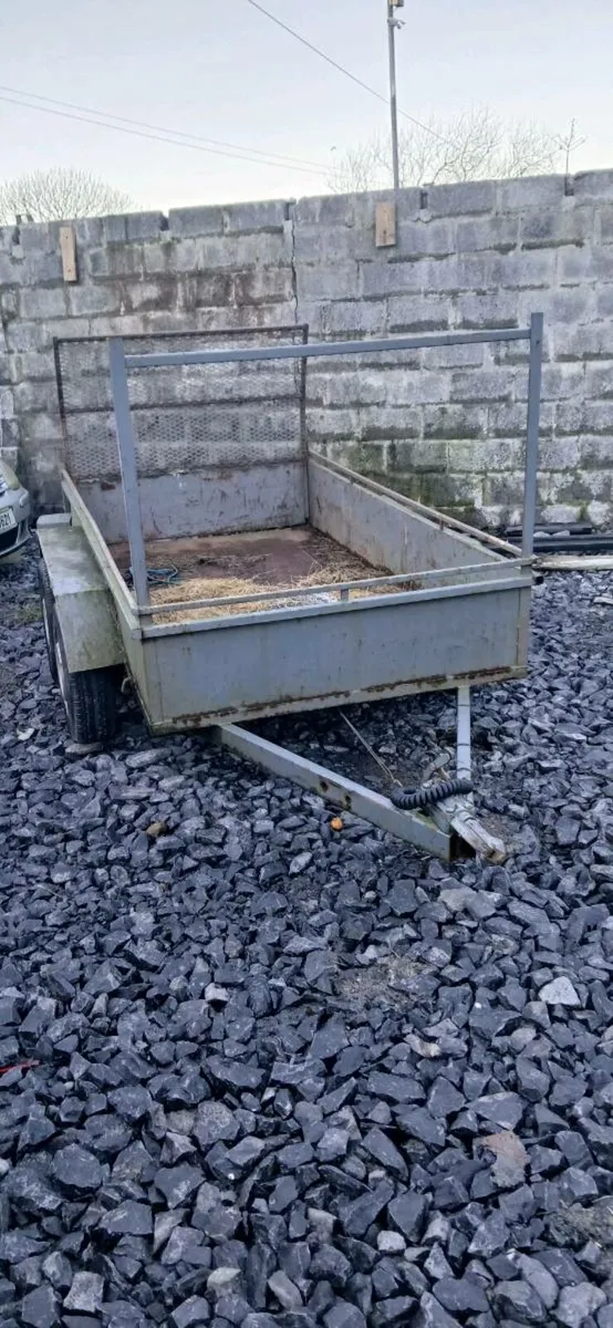 Perfect 8 by 4 brakes and lights - Image 2