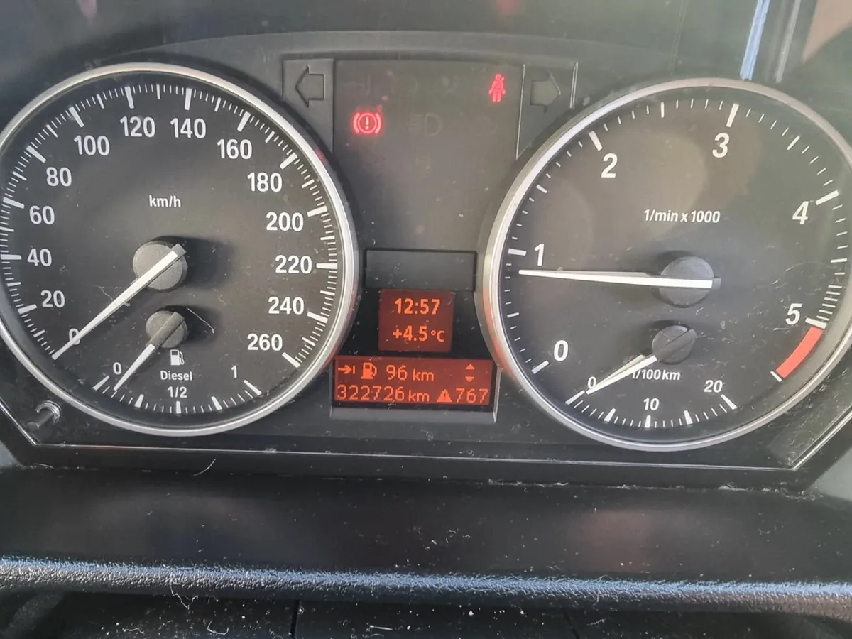 BMW X1 2012 - Image 2