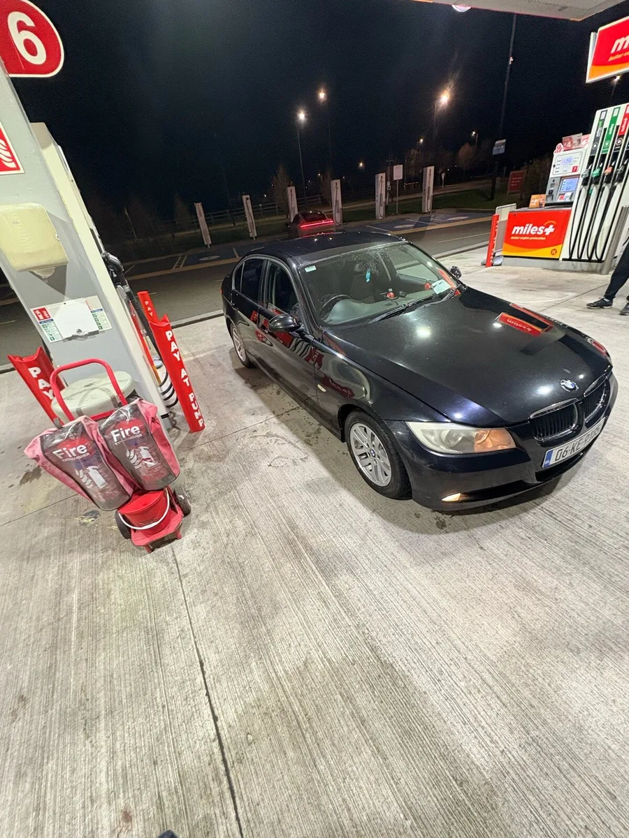 BMW 316i 2006 - Image 4