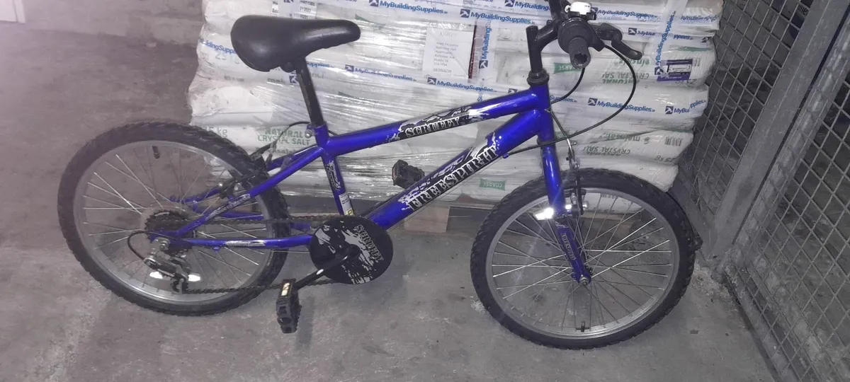 Boys bicycle - Image 1