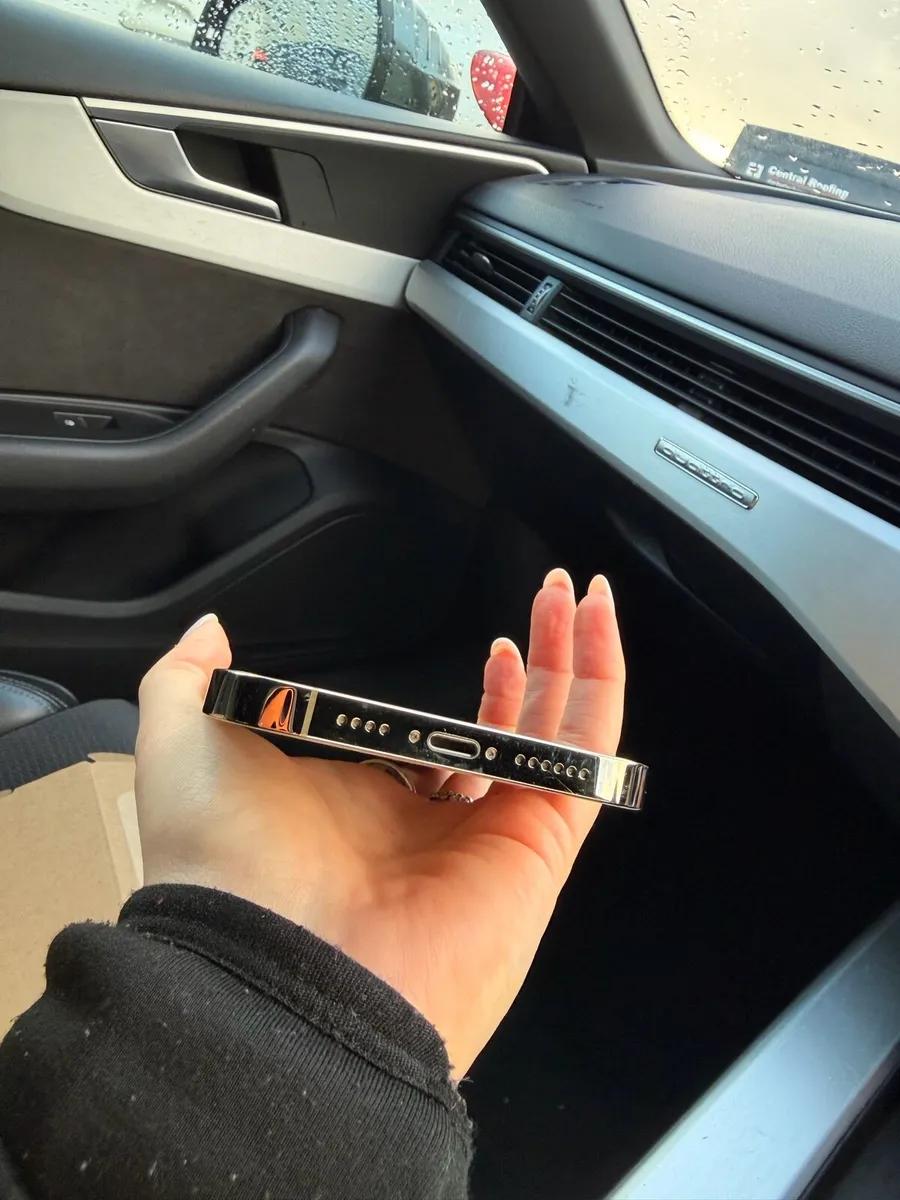 iPhone 14 Pro Max - Image 3