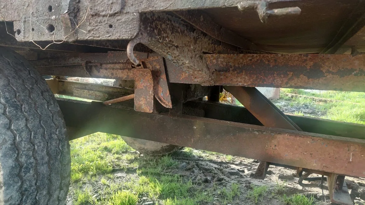 Tipping trailer - Image 4