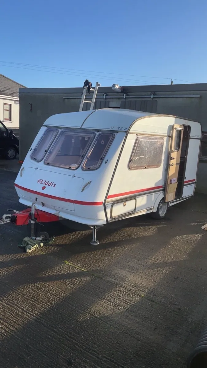 Elddis 2 Berth in need of Repair - Image 1